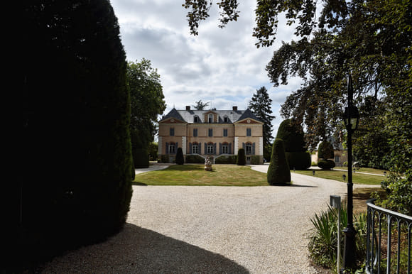 Château des Hunaudières — property setting and accommodation