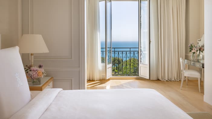 Grand-Hôtel du Cap-Ferrat, A Four Seasons Hotel — property setting and accommodation