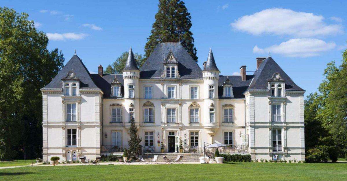 Le Mans Country Club — property setting and accommodation
